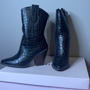 Black crocodile pattern booties size 6